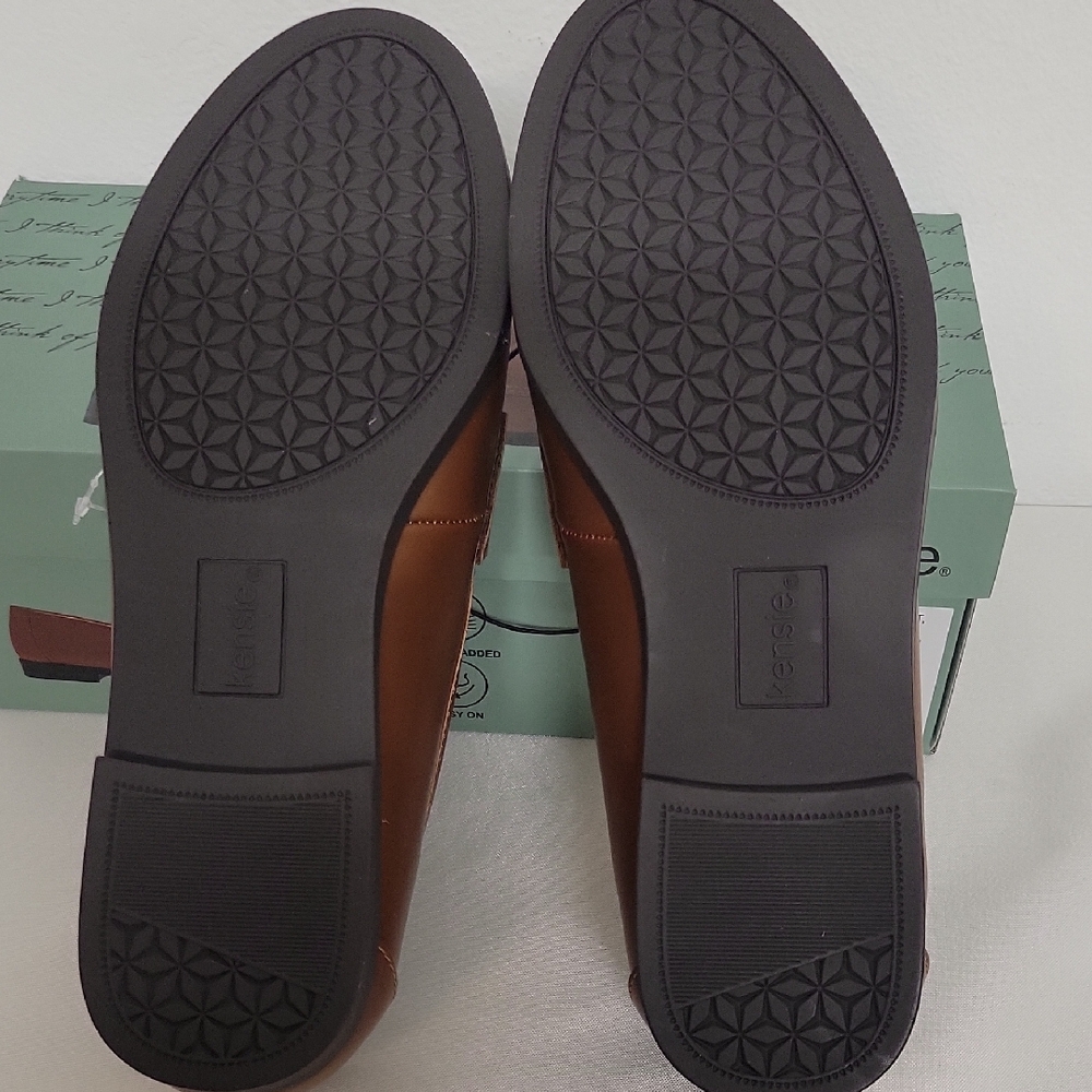 Kensie Brown Leather Flats with Penny Keeper Strap Desing, With Extra Padding - Picture 4 of 5